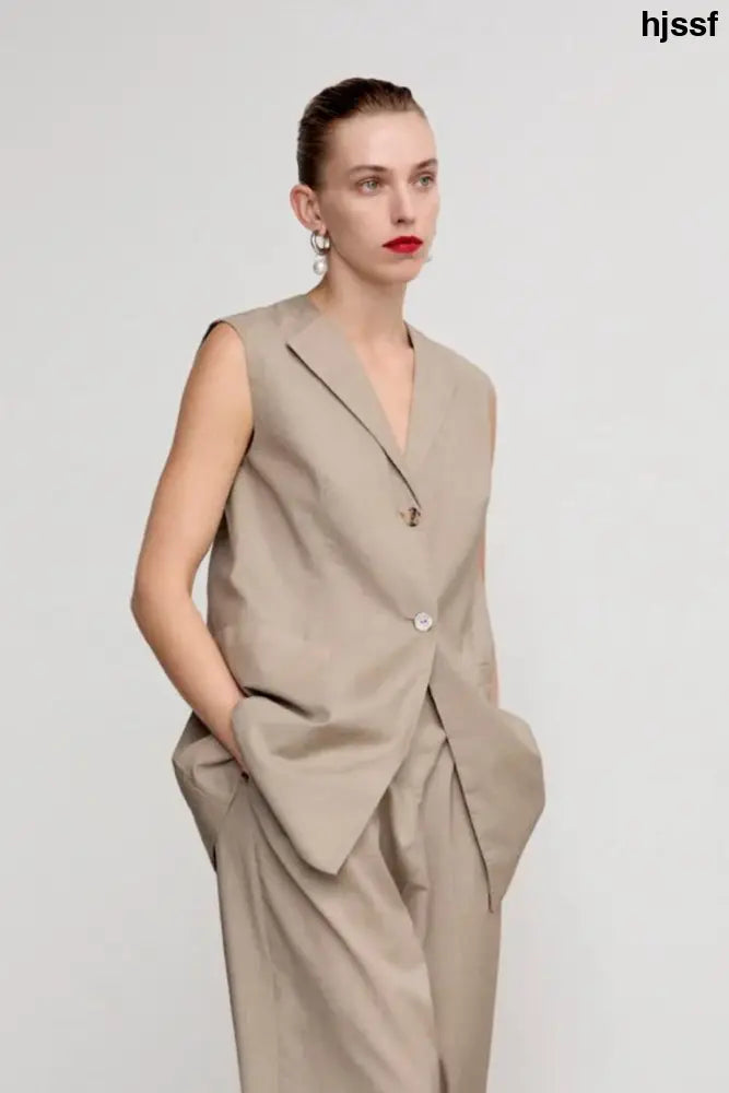 Zoey Vest in Oatmeal - 8 - Tops